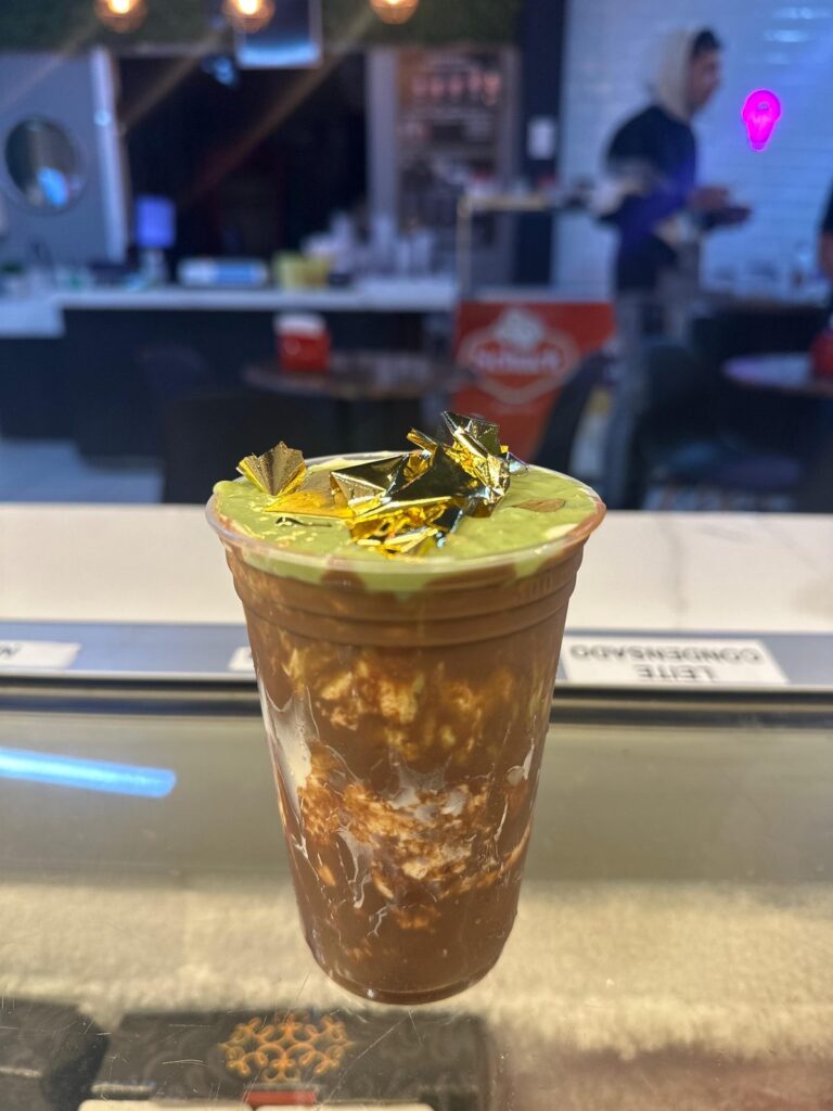 Copo de sorvete Gold Dubai